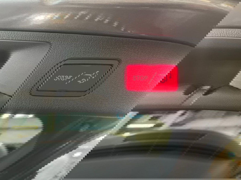 Mercedes-Benz EQA usata a Prato (18)