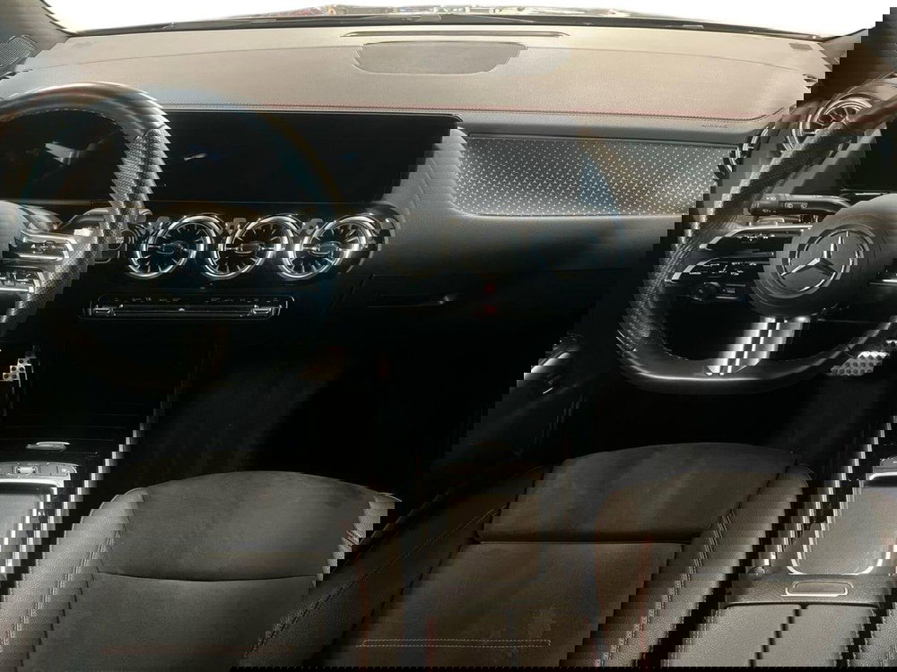 Mercedes-Benz EQA usata a Prato (9)