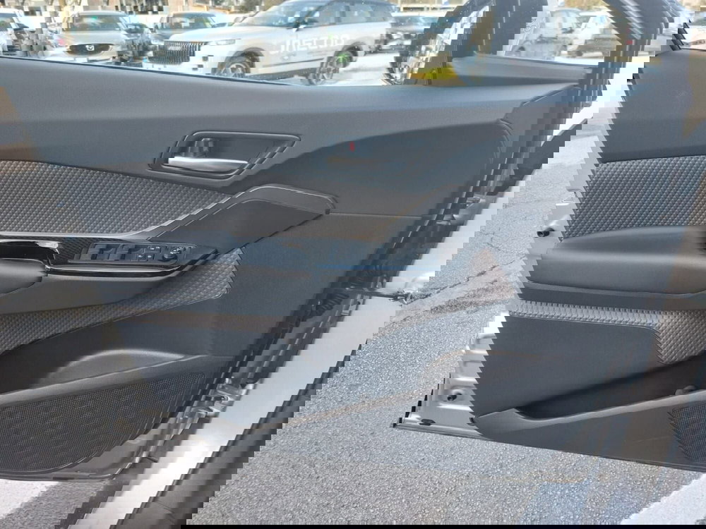 Toyota Toyota C-HR usata a Frosinone (9)