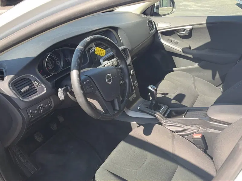 Volvo V40 usata a Lucca (11)