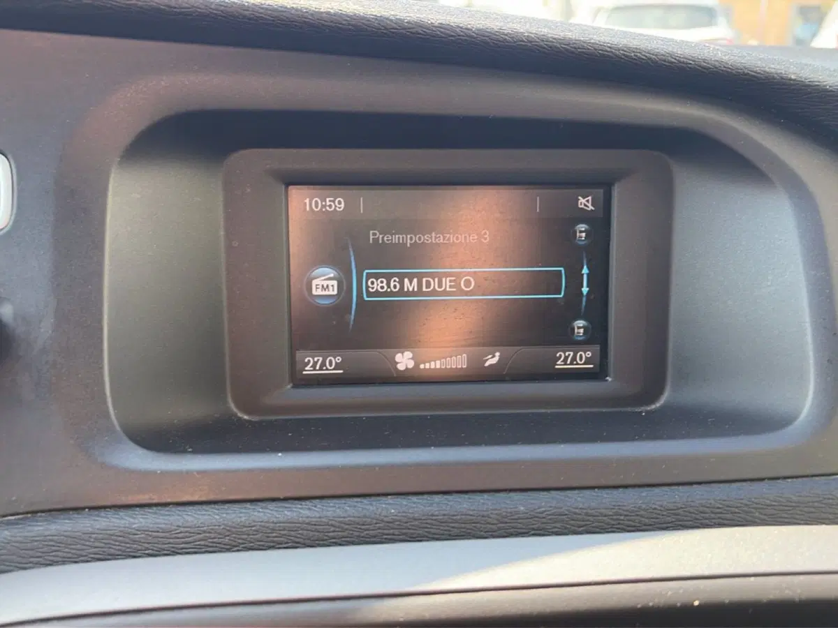 Volvo V40 usata a Lucca (13)