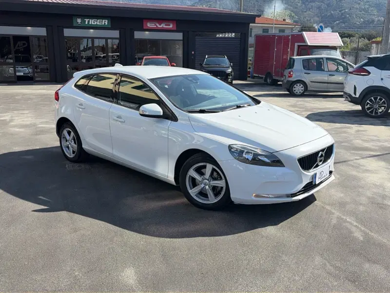 Volvo V40 usata a Lucca (8)