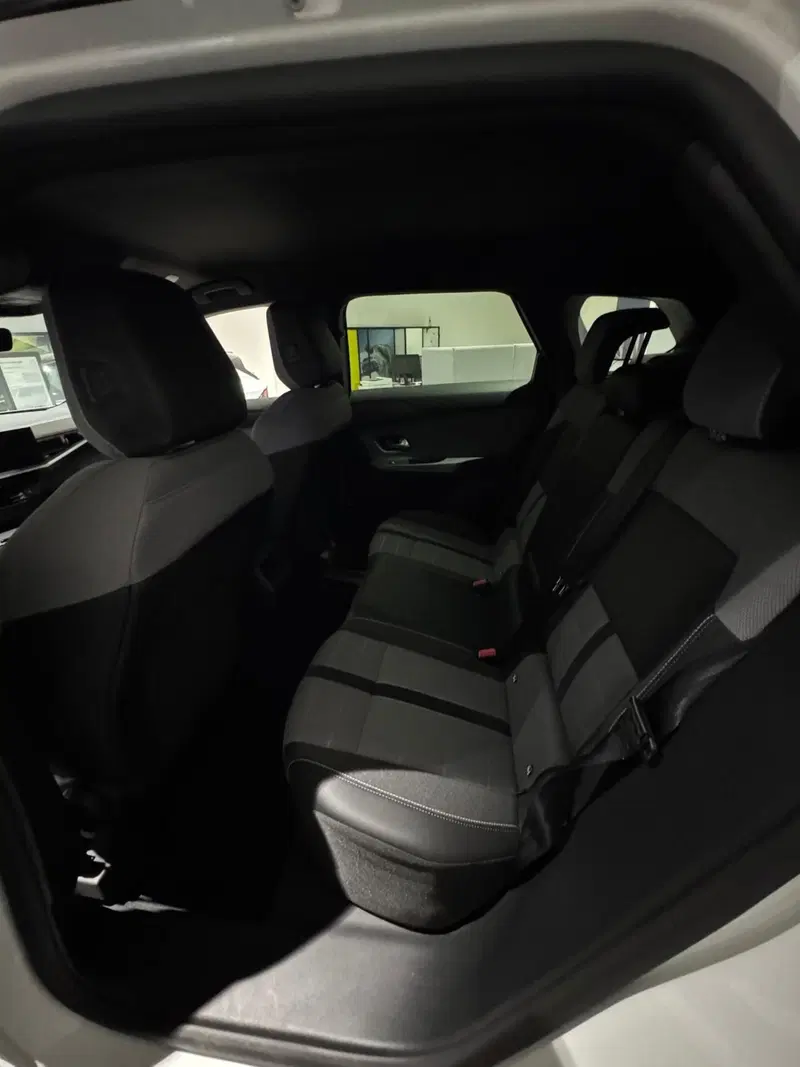 Opel Grandland nuova a Frosinone (13)