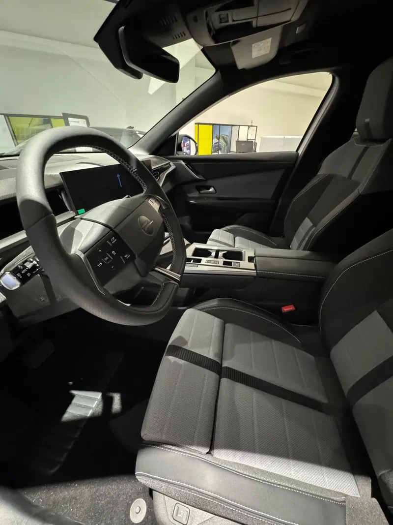 Opel Grandland nuova a Frosinone (15)