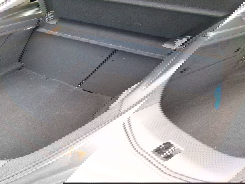 Opel Astra GTC usata a Venezia (11)