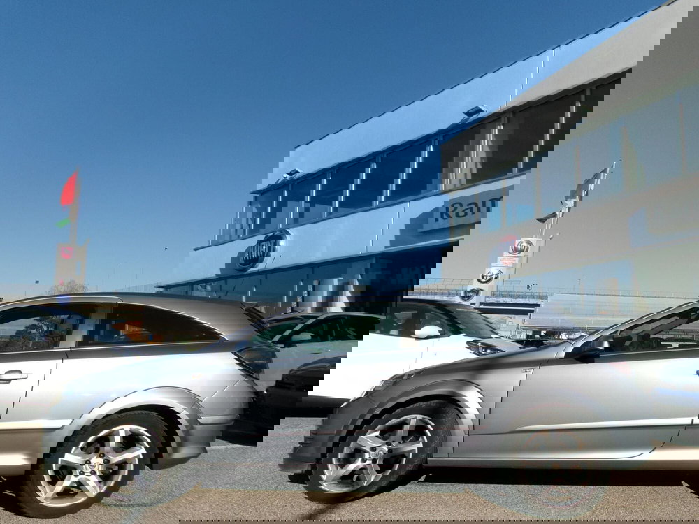 Opel Astra GTC usata a Venezia (2)