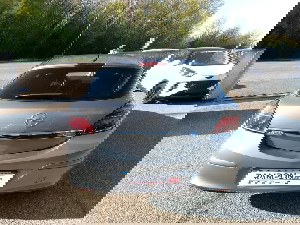 Opel Astra GTC usata a Venezia (4)