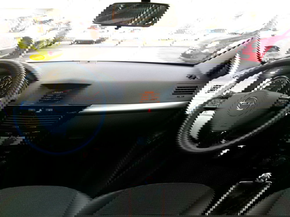 Opel Astra GTC usata a Venezia (5)