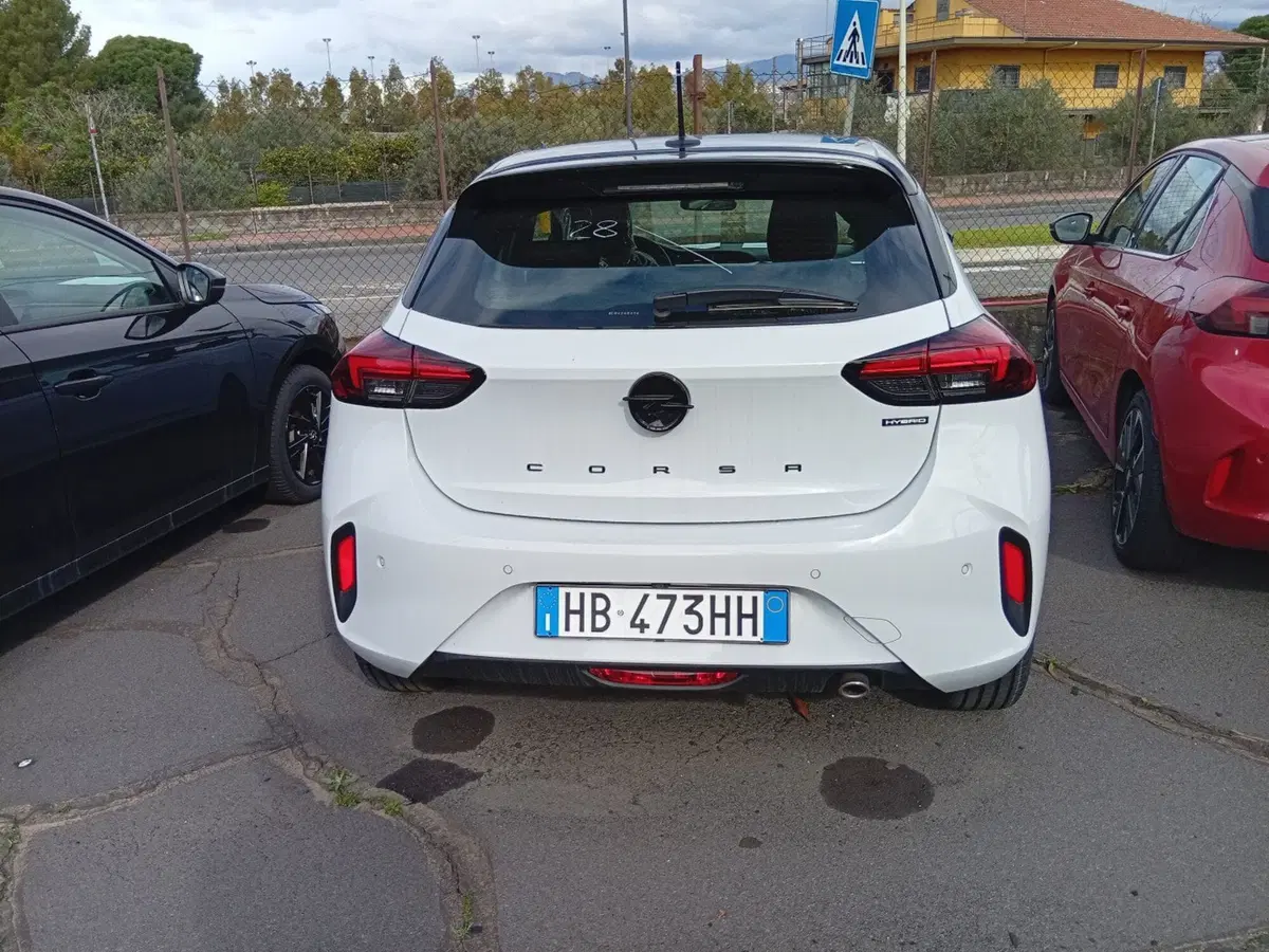 Opel Corsa nuova a Catania