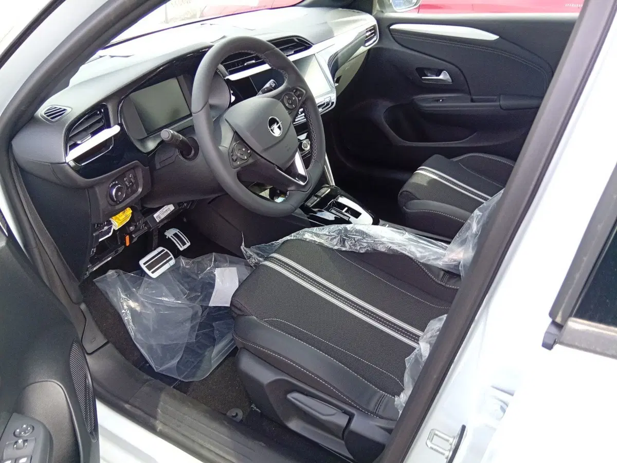 Opel Corsa nuova a Catania (11)