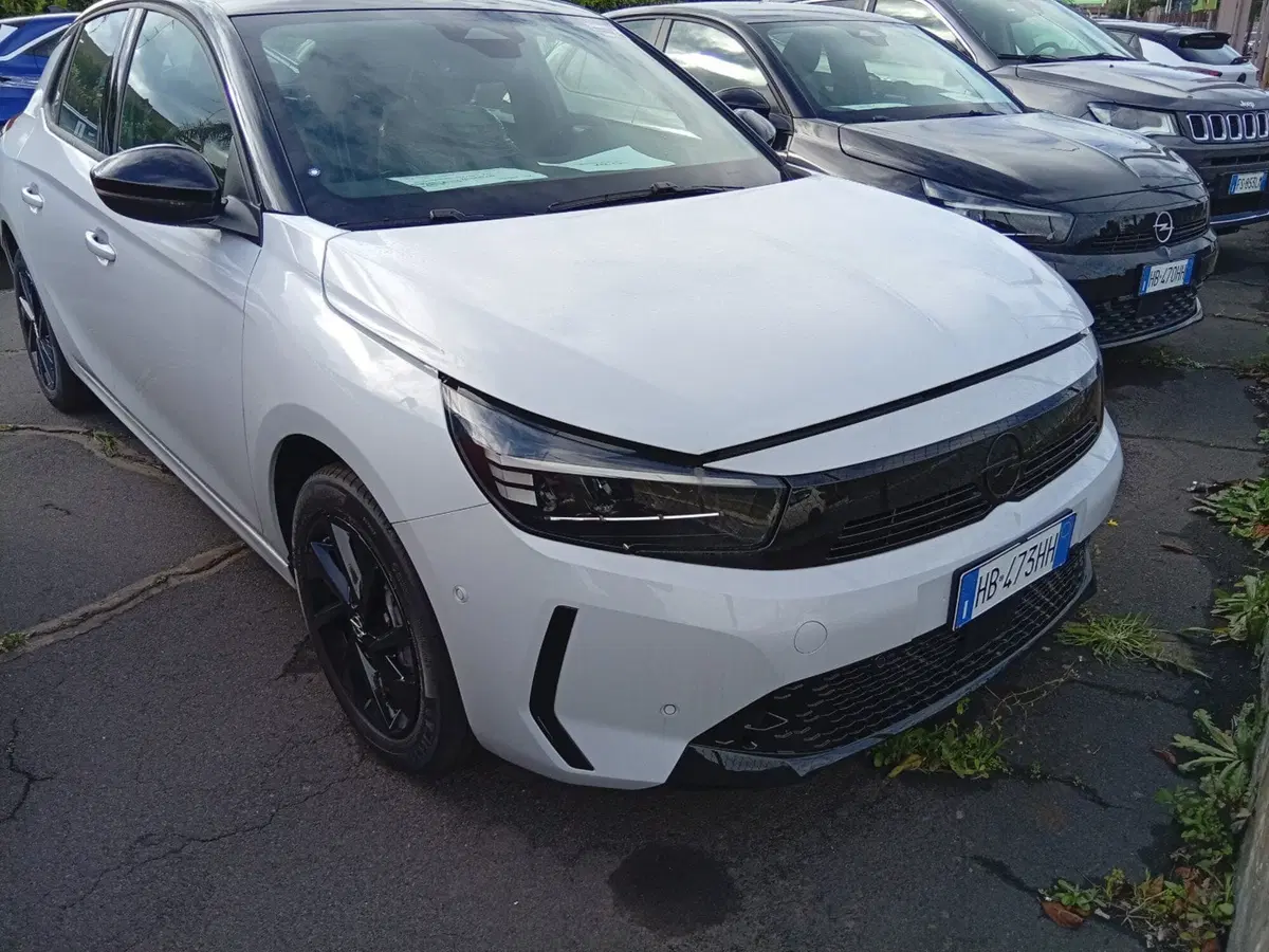 Opel Corsa nuova a Catania (3)