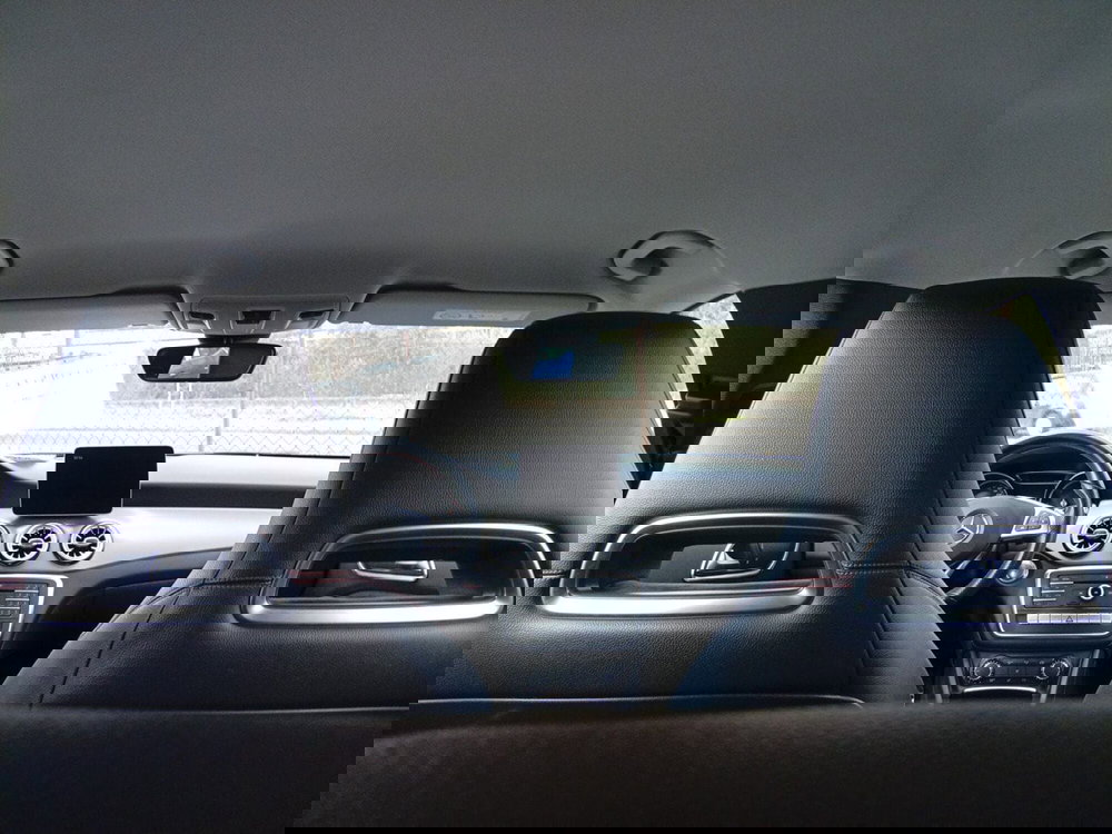 Mercedes-Benz CLA Shooting Brake nuova a Catania (12)