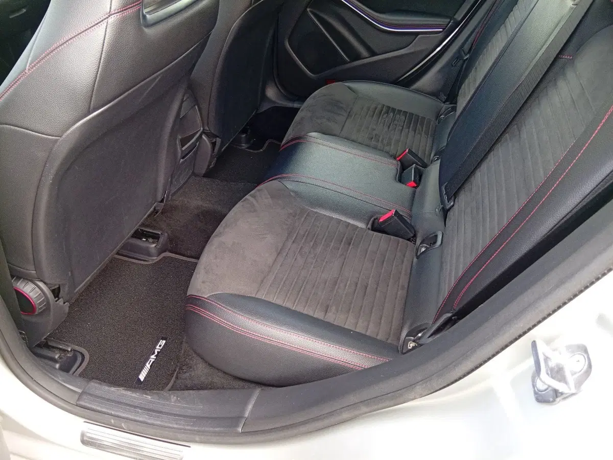 Mercedes-Benz CLA Shooting Brake nuova a Catania (13)