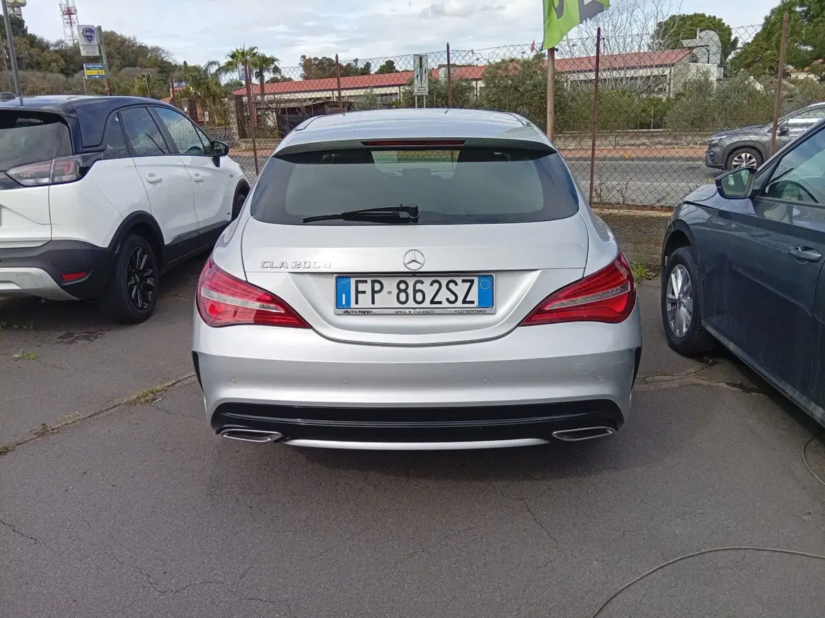 Mercedes-Benz CLA Shooting Brake nuova a Catania (4)