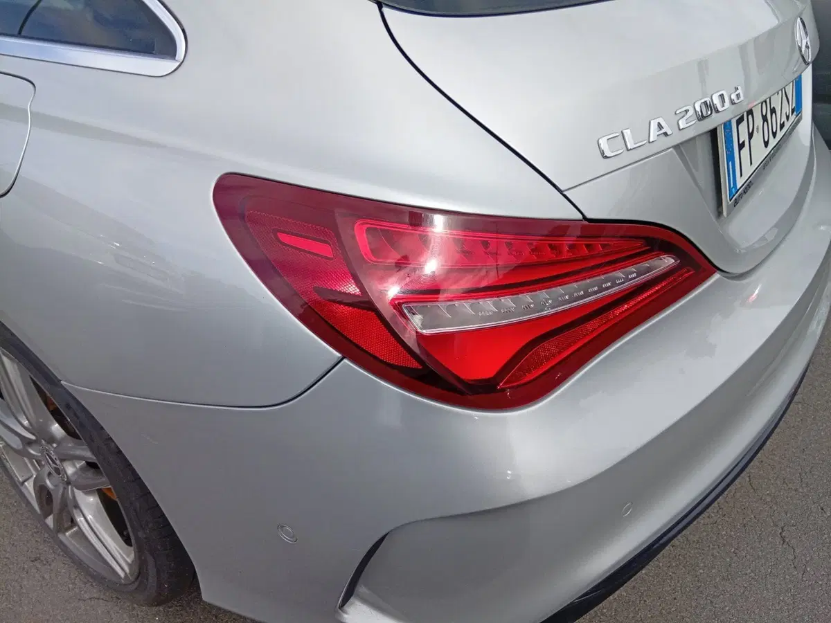Mercedes-Benz CLA Shooting Brake nuova a Catania (6)