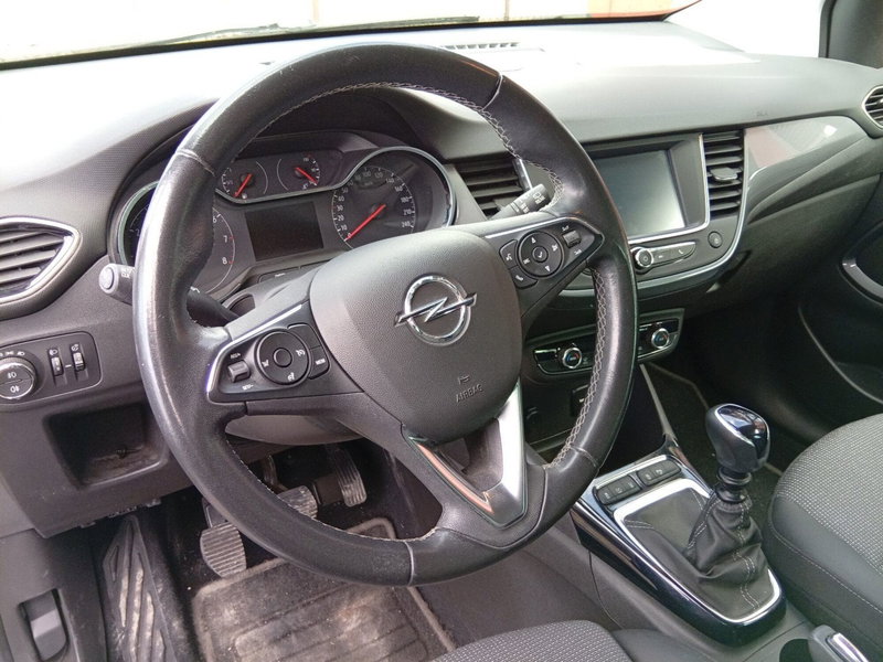 Opel Crossland nuova a Catania (12)