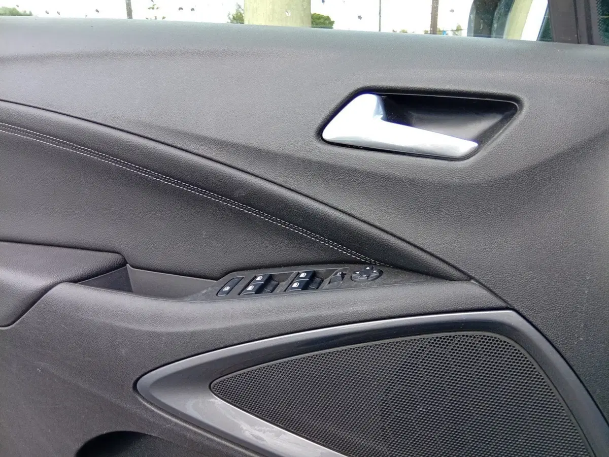 Opel Crossland nuova a Catania (18)