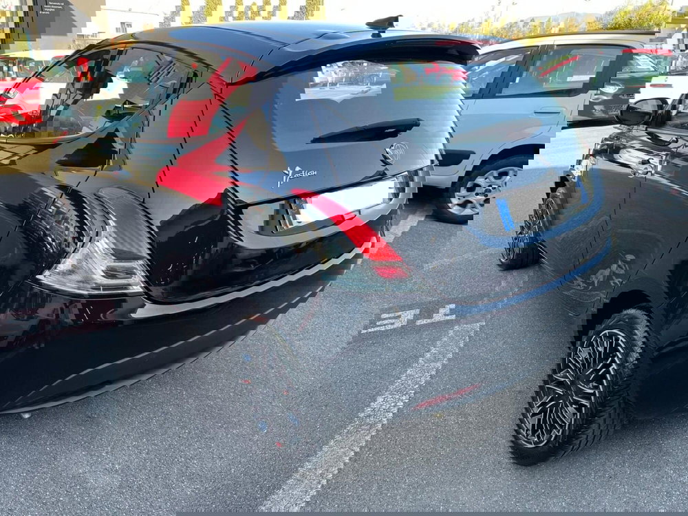 Lancia Ypsilon usata a Lucca (7)