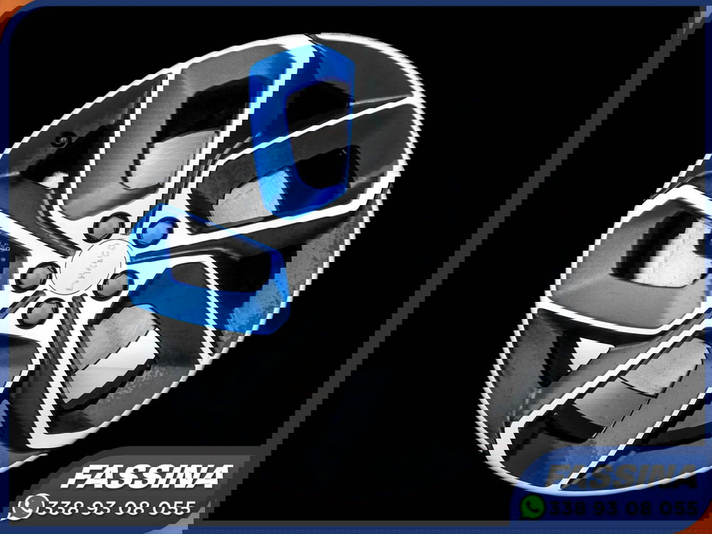 Lynk & Co 01 usata a Milano (7)