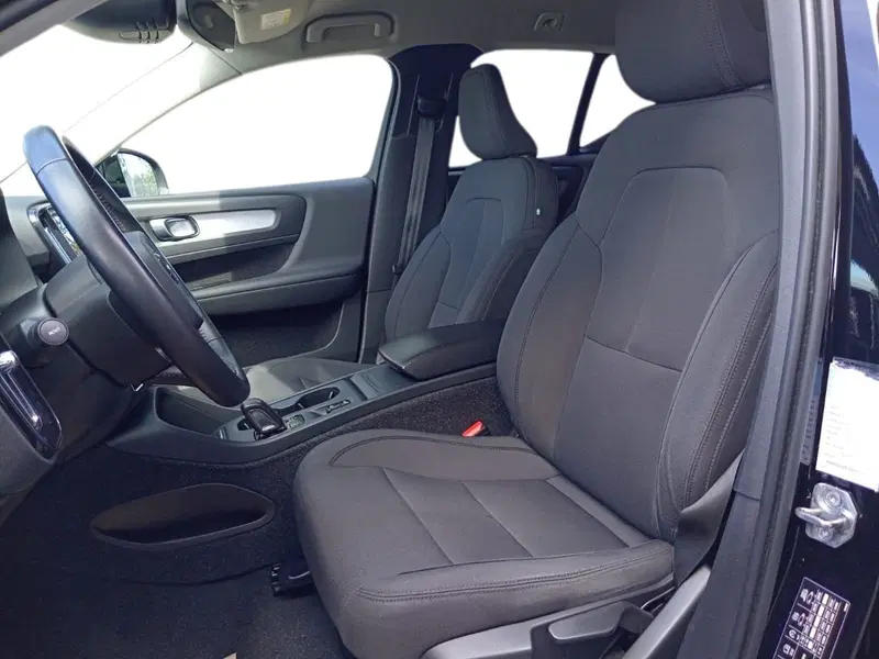 Volvo XC40 usata a Bari (10)