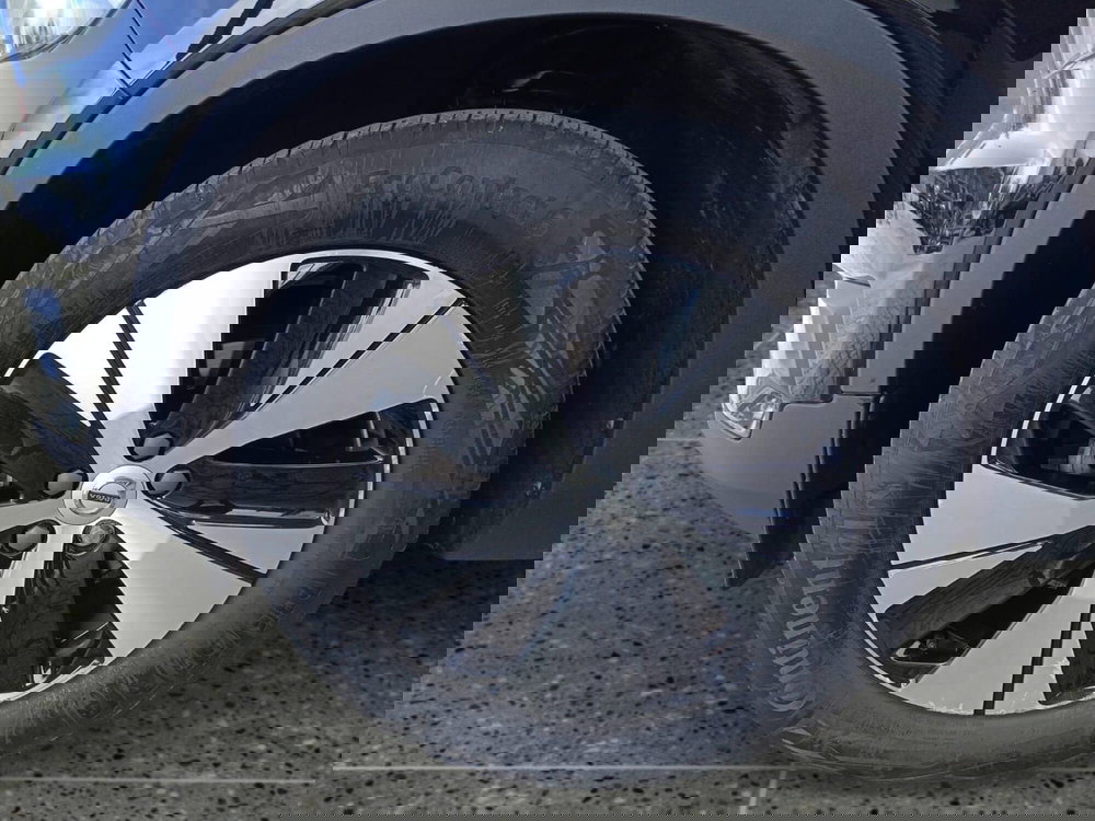 Volvo XC40 usata a Bari (13)