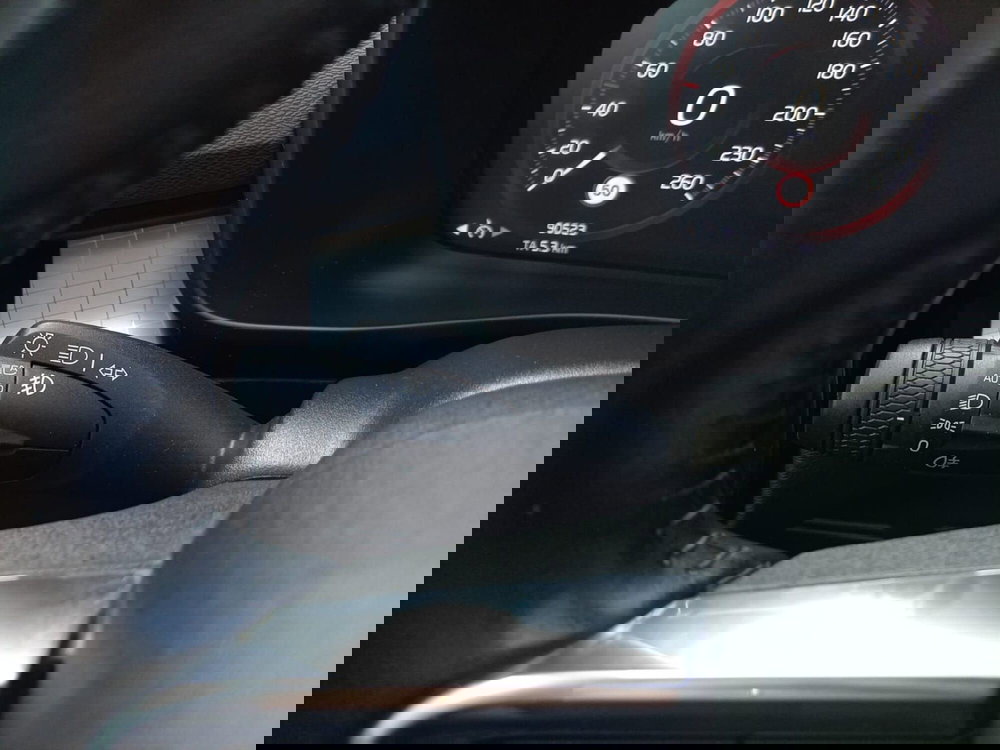 Volvo XC40 usata a Bari (14)