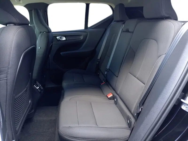 Volvo XC40 usata a Bari (15)