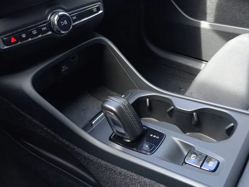 Volvo XC40 usata a Bari (4)