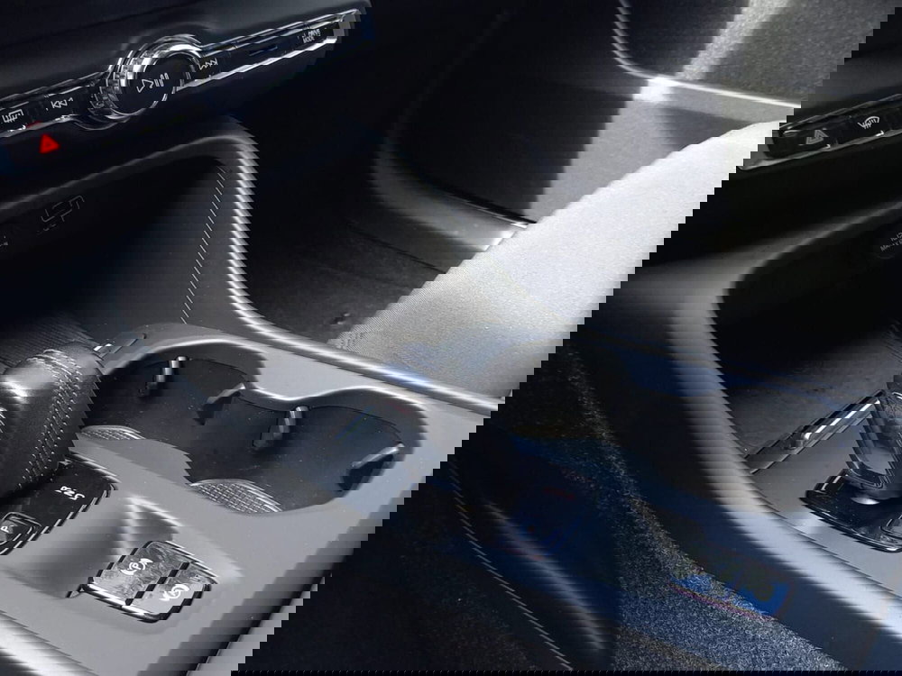 Volvo XC40 usata a Bari (4)
