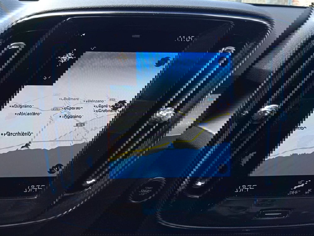 Volvo XC40 usata a Bari (6)