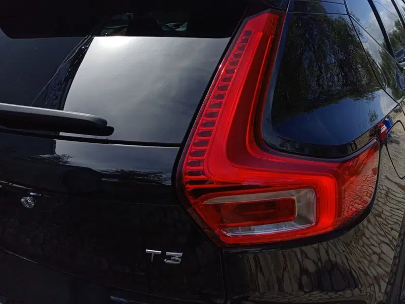 Volvo XC40 usata a Bari (9)