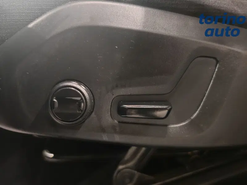 Volvo XC60 usata a Torino (10)