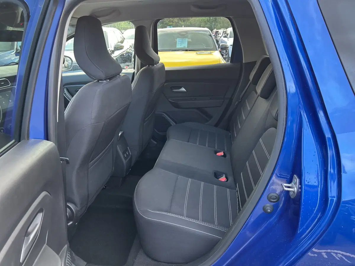 Dacia Duster usata a Latina (12)