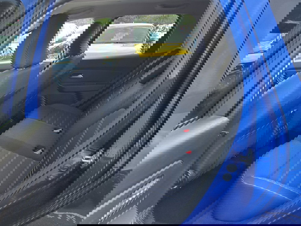 Dacia Duster usata a Latina (12)