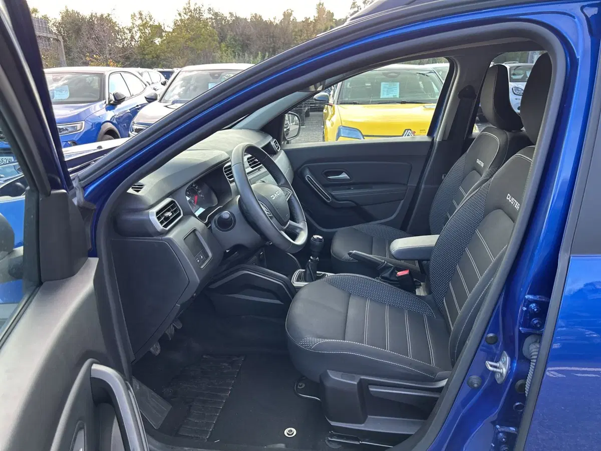 Dacia Duster usata a Latina (13)