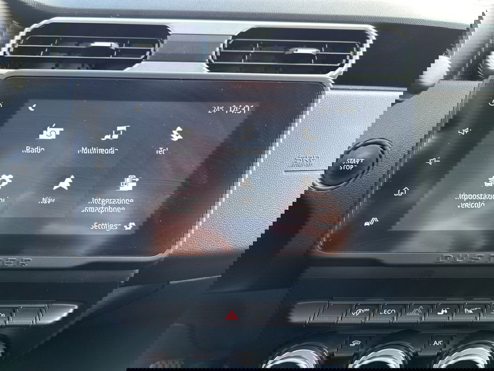 Dacia Duster usata a Latina (17)