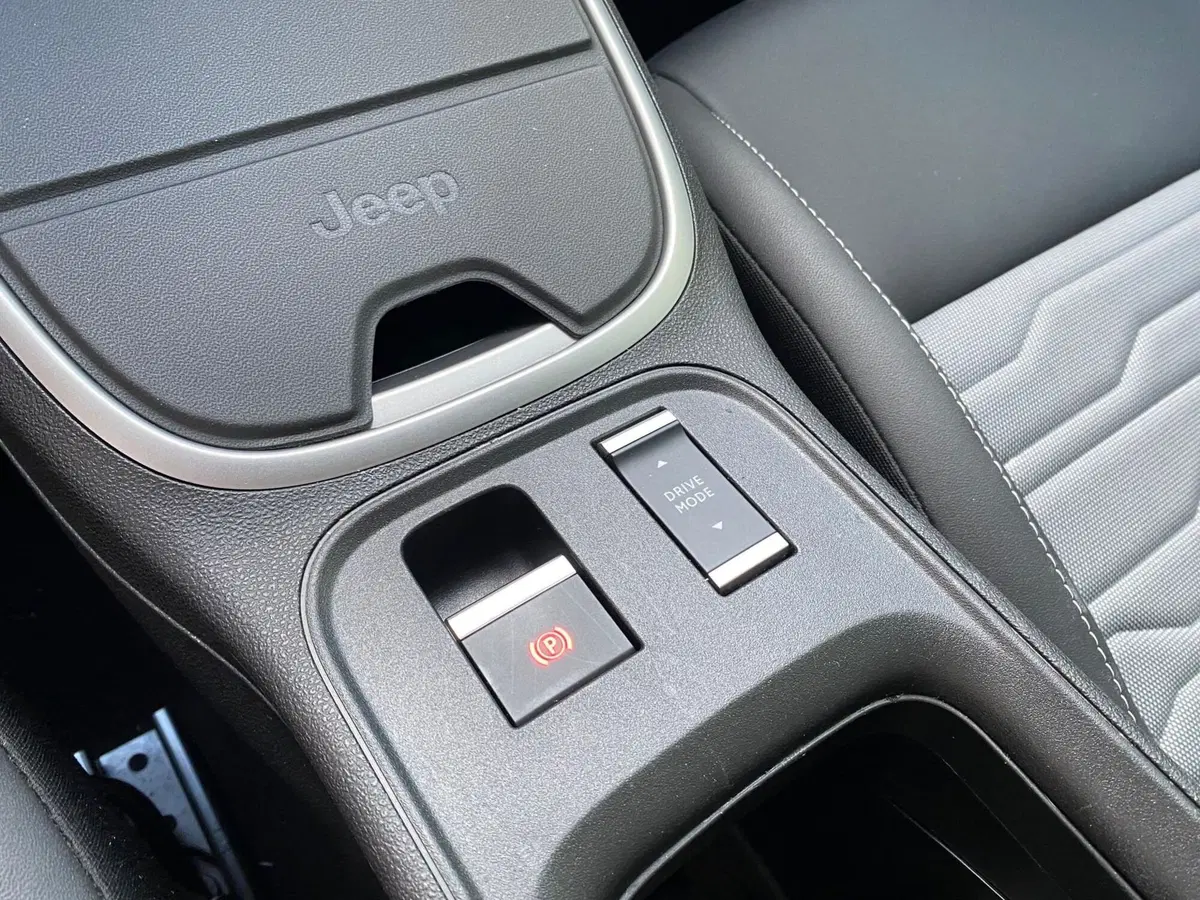 Jeep Avenger usata a Milano (18)