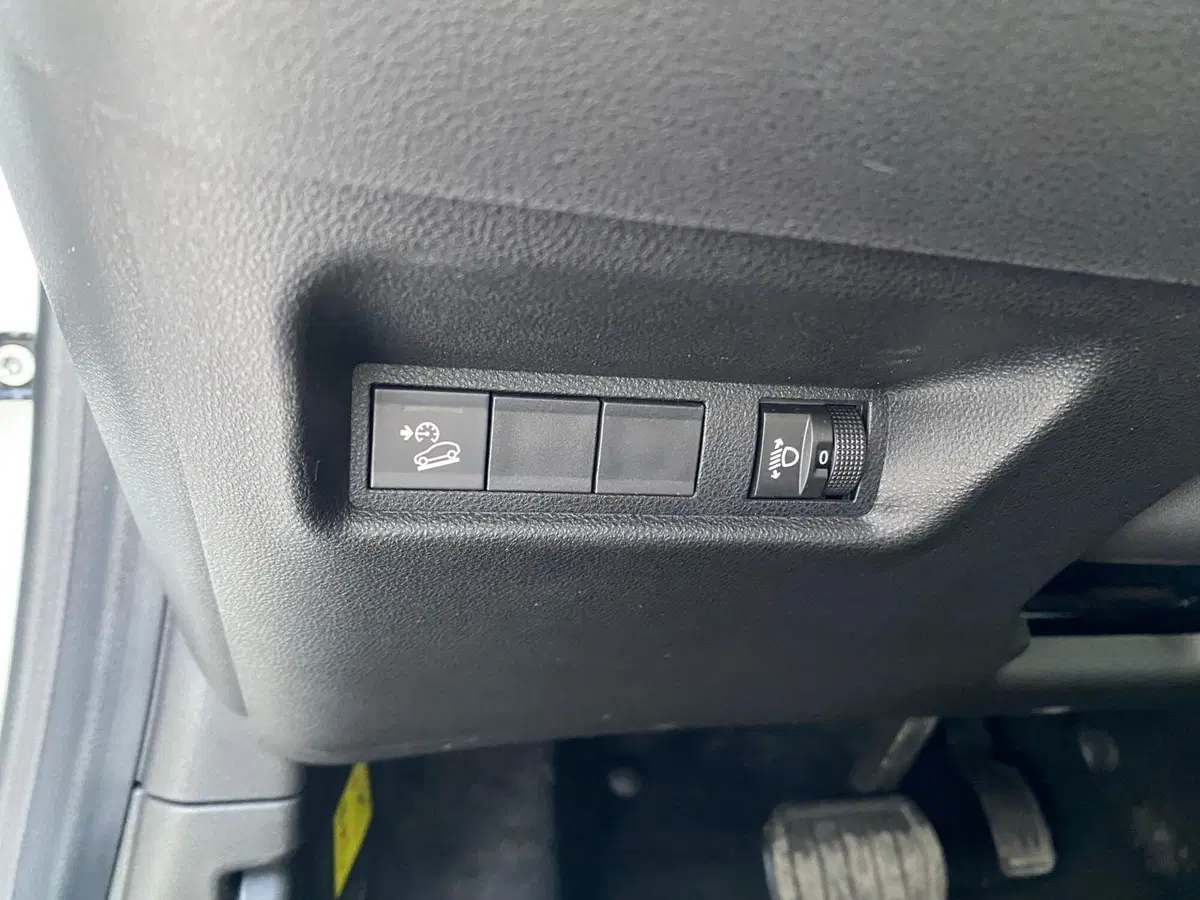 Jeep Avenger usata a Milano (20)