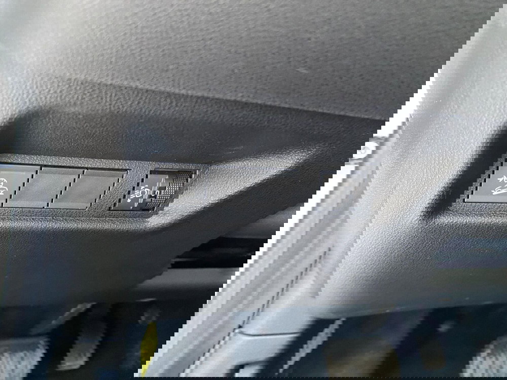 Jeep Avenger usata a Milano (20)