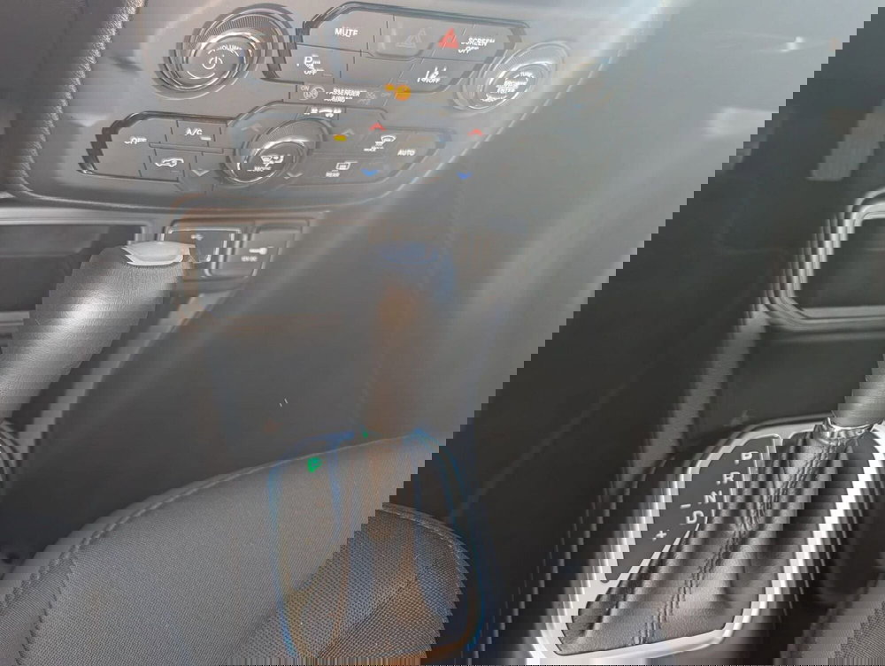 Jeep Renegade usata a Milano (17)