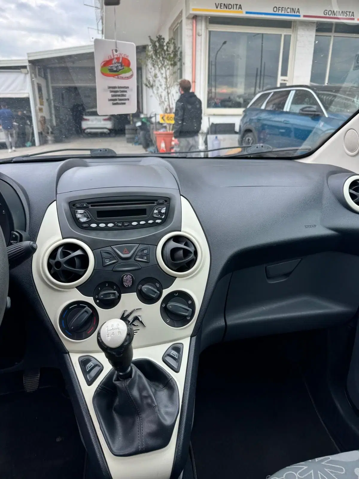 Ford Ka usata a Caserta (7)