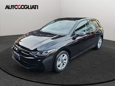 Volkswagen Golf 2.0 TDI SCR Life del 2025 usata a Merate