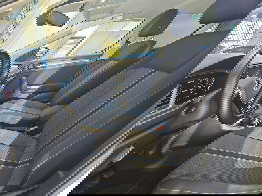 Volkswagen T-Roc usata a Lecco (11)