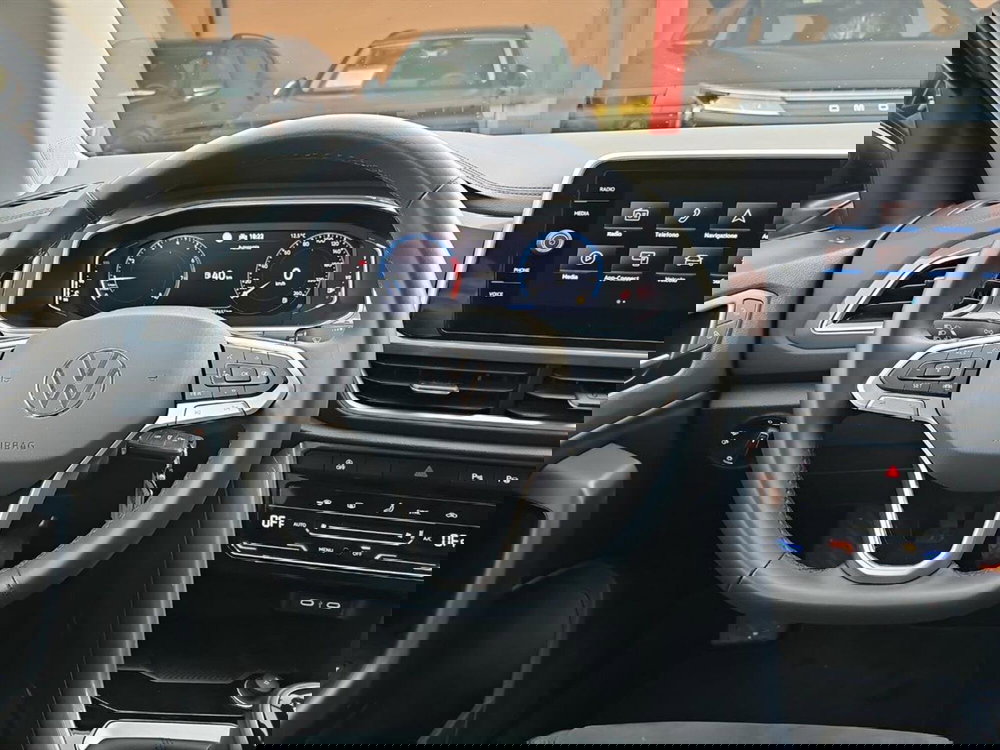 Volkswagen T-Roc usata a Lecco (12)