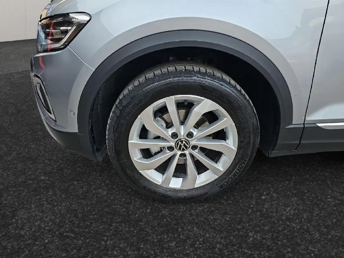Volkswagen T-Roc usata a Lecco (15)