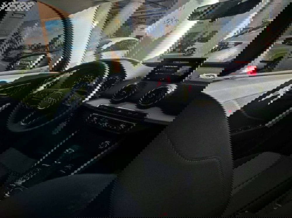 Audi Q2 usata a Milano (6)