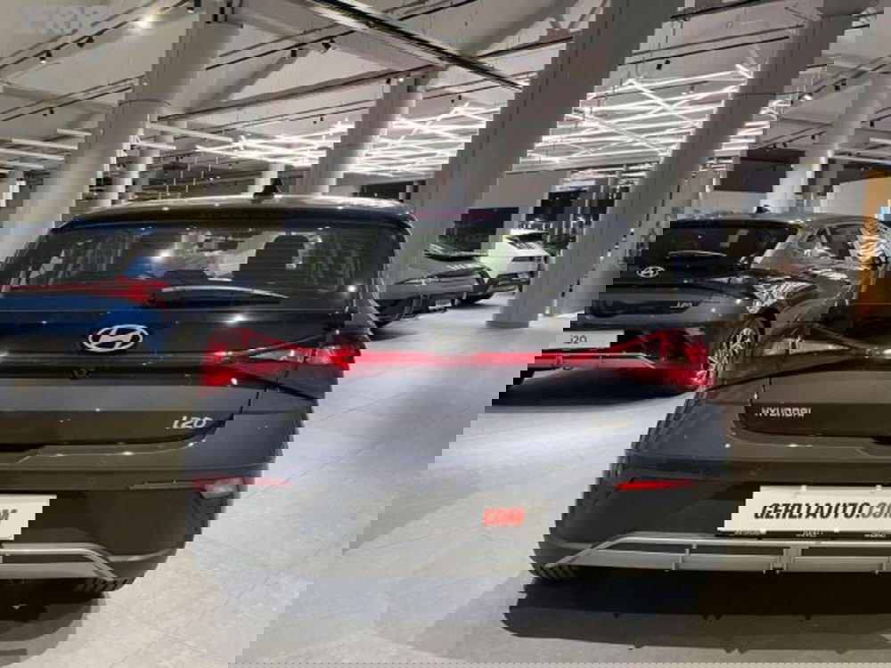 Hyundai i20 nuova a Milano (10)