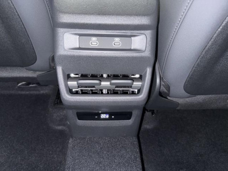 Audi Q3 Sportback nuova a Milano (13)