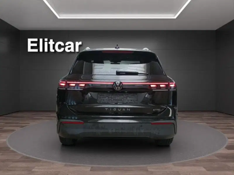 Volkswagen Tiguan usata a Milano (4)
