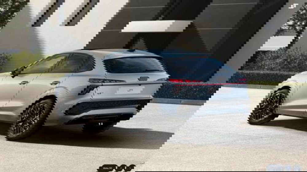 Audi Q3 Sportback nuova a Milano (5)